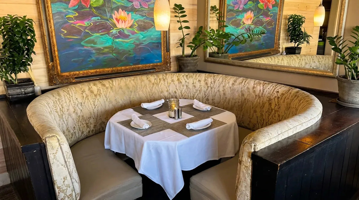 Commercial Sectional Sofas & Banquette Seating for Hotels and Restaurants