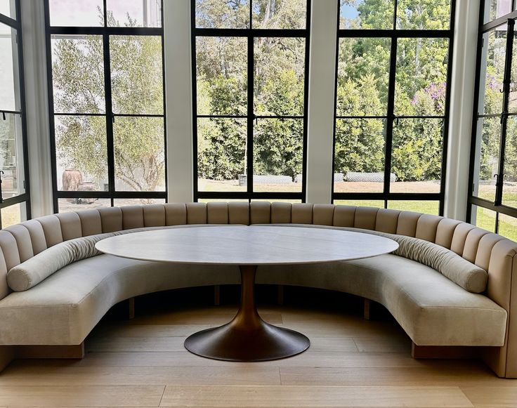 Curved and Radius Banquettes